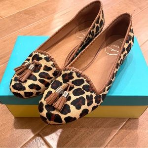 JACK ROGERS  GABRIELLE HAIRCALF LEOPARD PRINT WOMENS FLATS with TASSELS SIZE 8